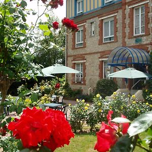 Hotel Les Camelias Bagnoles de l'Orne Normandie Exterior photo