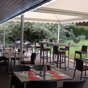 Logis Hotel Lons-Le-Saunier - Restaurant Le Grill Restaurant photo