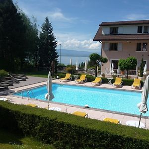 Hotel L'Oasis Évian-les-Bains Exterior photo