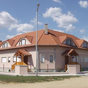 Hotel Lukács Ház Bük Exterior photo