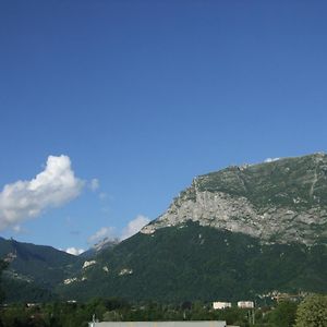 Ekho Hotel Grenoble Nord Saint Egrève Exterior photo