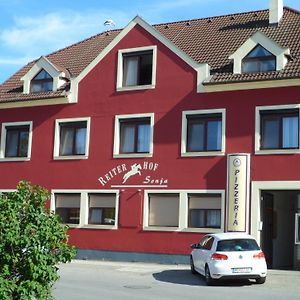 Hotel Reiterhof Sonja Apetlon Exterior photo