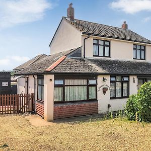 Black Pan Holiday Cottage Shanklin Exterior photo