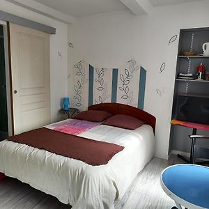 Appartamento Chambre pour 2 personnes à Formigny Exterior photo