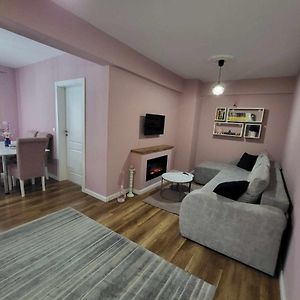 Appartamento Pink Galaxy Baciu  Exterior photo