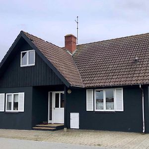 Charming Townhouse With Plenty Of Space Thyborøn Exterior photo