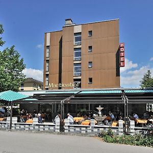 Hotel Martinshof Zuchwil Exterior photo