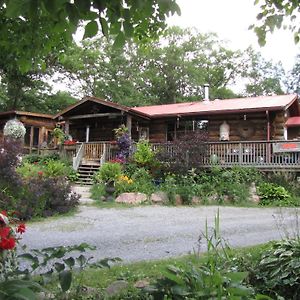 Shambhala Bed And Breakfast Buckhorn Exterior photo