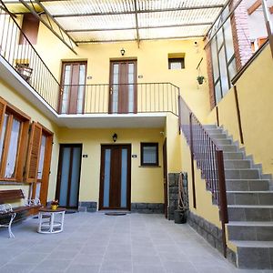 Là Drint Bed&Breakfast Bed and Breakfast San Benigno Canavese Exterior photo