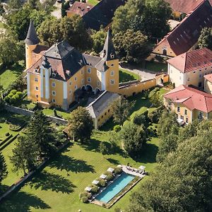 Hotel Schloss Muehldorf Feldkirchen an der Donau Exterior photo