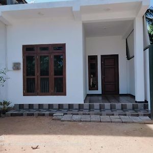 Sunset Rest House Villa Anuradhapura Exterior photo