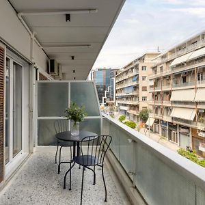 A New Happy 2 Bdr Apartment That Has A Soul Atene Exterior photo