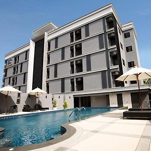 B2 Amata Nakorn Premier Hotel Ban Chak Samo Exterior photo