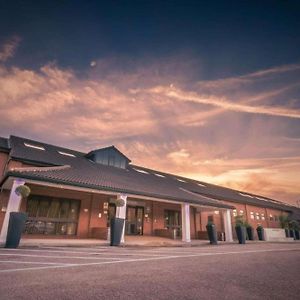 Best Western Rockingham Forest Hotel Corby Exterior photo