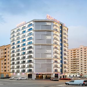 Oyo Townhouse 156 Rose Hotel Apartments Mascate Exterior photo