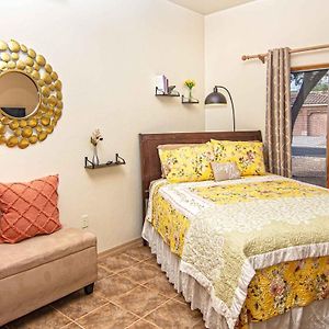 Hotel Romance For Two Casa Tubac Exterior photo