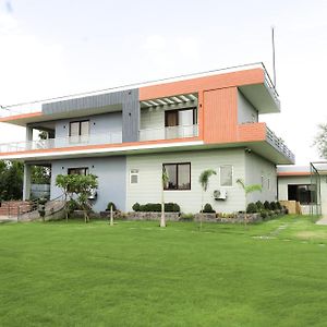 Aarul Farms Villa Gurgaon Exterior photo