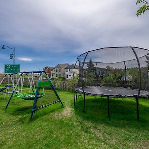 Family Playhouse Villa YYC Exterior photo