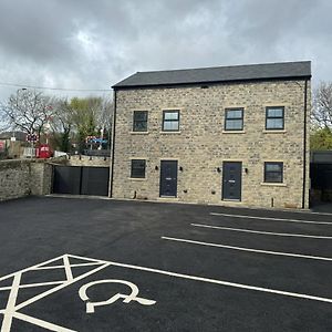 Newly Constructed Town House Next To The Canal Villa Keighley Exterior photo