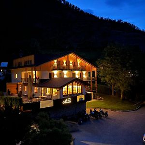 Garni Marianne Bed and Breakfast Malles Venosta Exterior photo