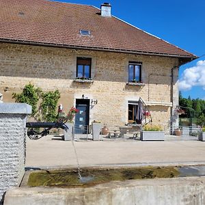 Appartamento Location A La Ferme Entre Lacs Et Montagnes "Chez Papy" Exterior photo