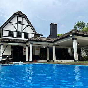 Private Pool Villa 846 - Fong Homestay Alor Gajah Exterior photo