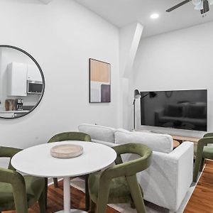 Appartamento Minimalist Charm 2Br 1Bath New York Exterior photo