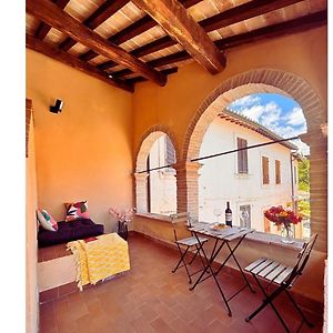 Casa In Umbria - Nella Valle Del Menotre Vicino Rasiglia, Foligno, Assisi,Perugia Exterior photo