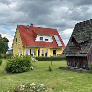 Individuell Eingerichtetes, Freistehendes Ferienhaus Mit Grossem Garten In Reizvoller Uckermaerckischer Ortschaft Villa Hardenbeck Exterior photo