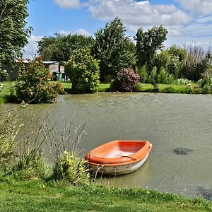 Chambre D Hotes Le Pigeonnier Bed and Breakfast Fromelles Exterior photo