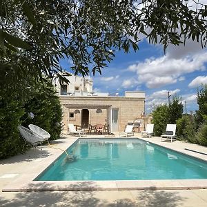 Masseria Ella Bed and Breakfast Pulsano Exterior photo