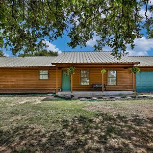 Tranquil 3-Bedroom Cabin Near Winstar Casino Thackerville Exterior photo