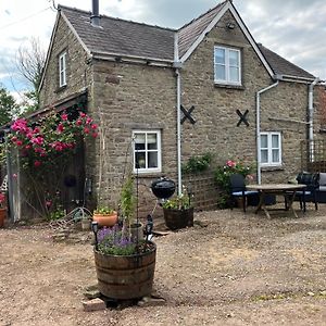 Appartamento The Bothy At Oak Farm Usk Exterior photo