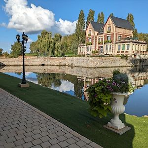 Chateau De Quesmy Bed and Breakfast Exterior photo