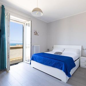 Appartamento Sunset Beach Fiumicino Exterior photo