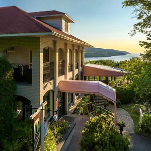 Hotel Auberge Des Falaises La Malbaie Exterior photo