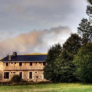 Hospederia El Pico Del Fraile Villa Cobreros Exterior photo