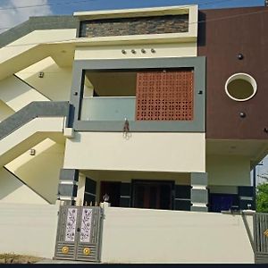 Uv Residence Service Appartment Pudukkottai Exterior photo