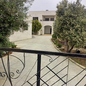 بيت مفروش للايجار Villa Madaba Exterior photo