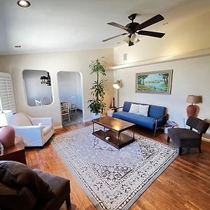 Cozy Family Hideaway, Sleeps 8, 4 Tv'S Yard, Shops Villa Simi Valley Exterior photo