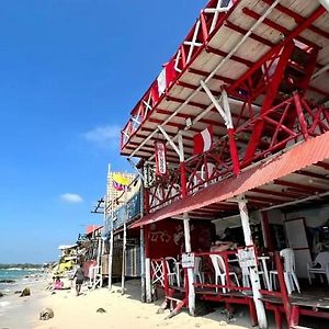 Hostel Bunker Peruano Completo Playa Blanca Exterior photo