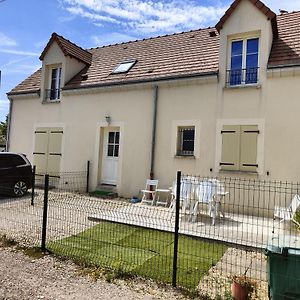 Sully-sur-loire: Agréable maison en centre ville Exterior photo