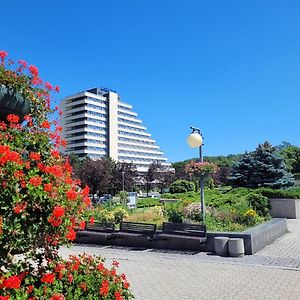 Hotel Cascade Most Exterior photo