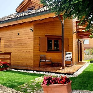 Lo Chalet Di Ocre Bed and Breakfast San Felice d'Ocre Exterior photo