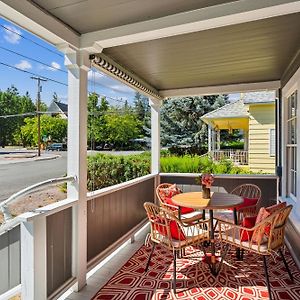 Charming Downtown Mccloud Retreat Home Exterior photo