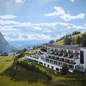 Hotel Alpina Dolomites Alpe Di Siusi Exterior photo