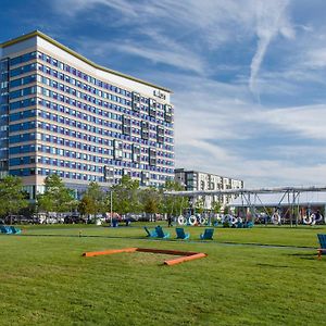 Hotel Aloft Boston Seaport District Exterior photo