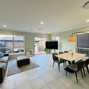 Jc House - 4 Bedroom Ac & Wi-Fi Close Coles & Train Ingleburn Exterior photo