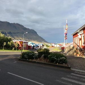 Hotel Post Breiðdalsvík Exterior photo