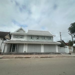 Appartamento Downtown Visoun Luang Prabang Exterior photo